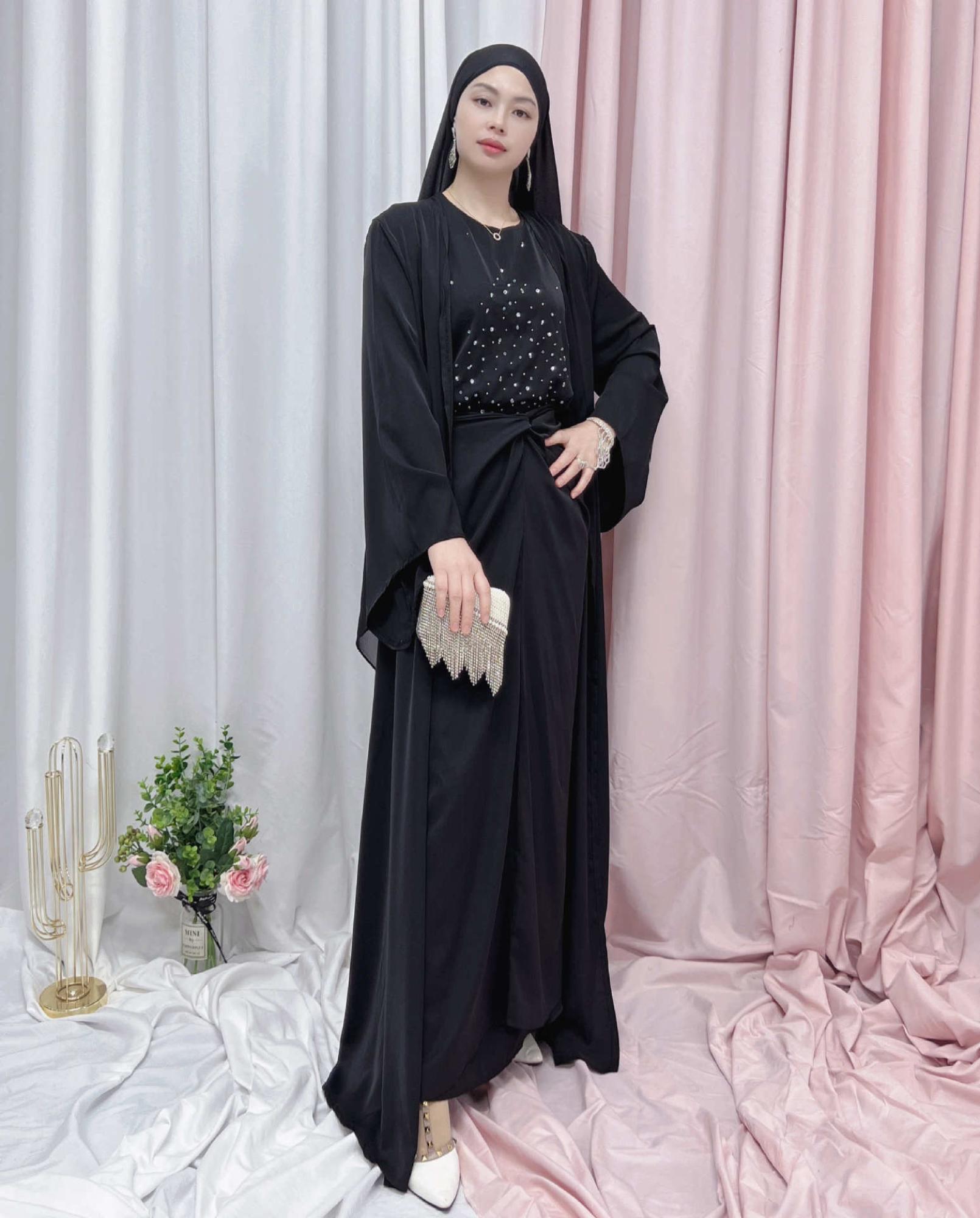 Kleid hijam